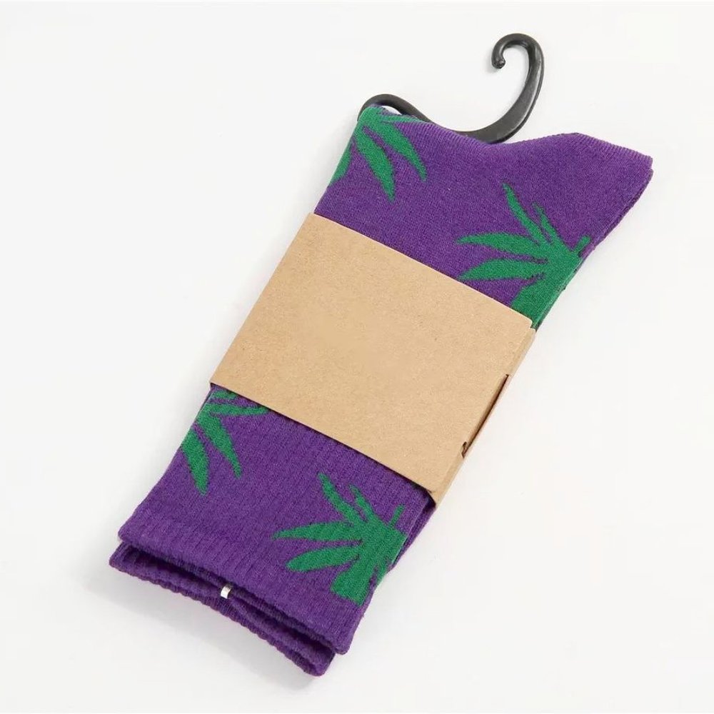 NEW UNISEX WEED LEAF SOCKS MARIJUANA PURPLE GREEN - Picture 2 of 5